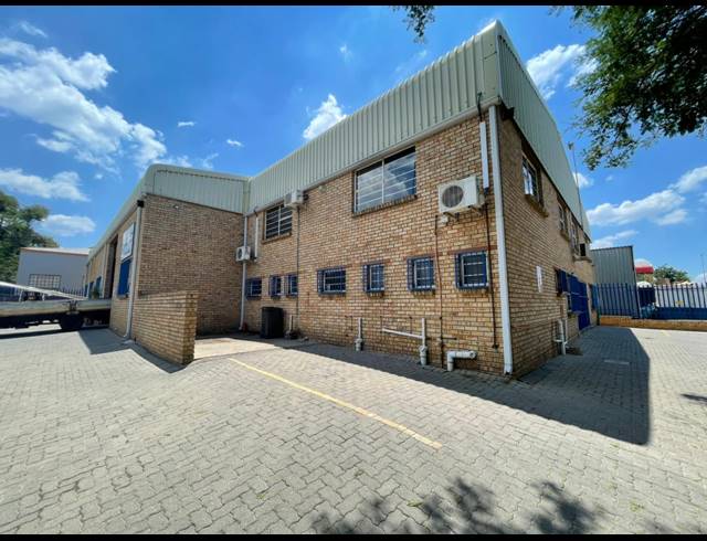 1,177M² WAREHOUSE TO LET IN KYA SANDS